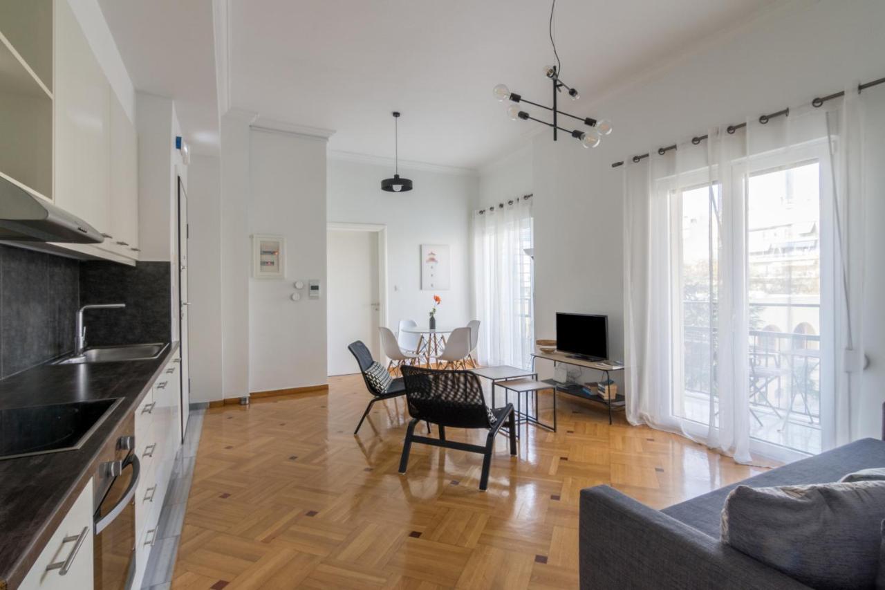 Classic Apartment For 4 People A Афины Экстерьер фото
